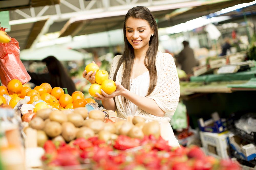 End Summer Frizz With This Farmer’s Market Solution